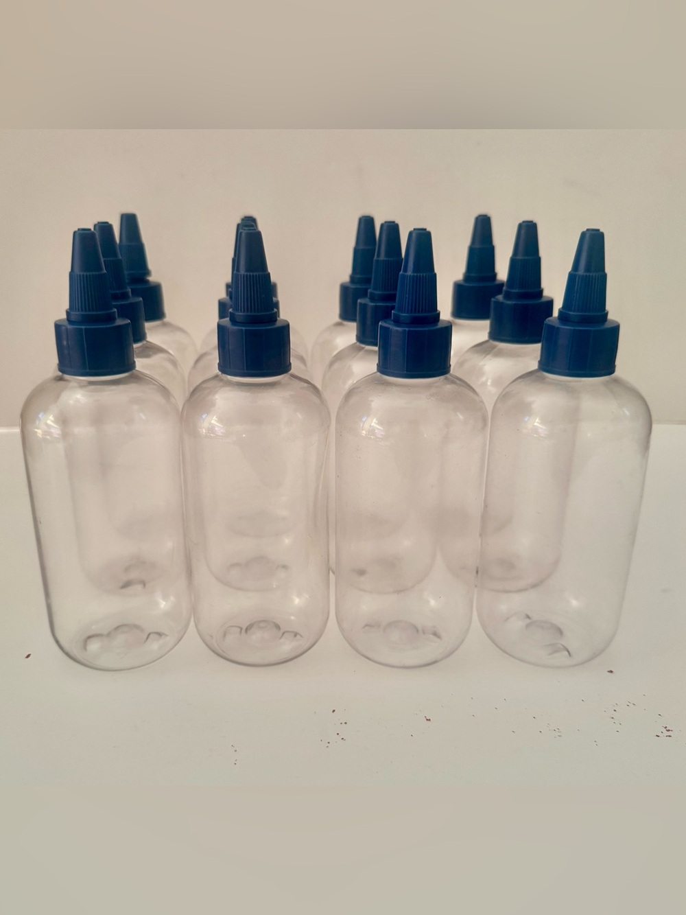 12Pcs 8oz Squeeze Clear Dispensing Bottles w/Twist blue Cap Lids